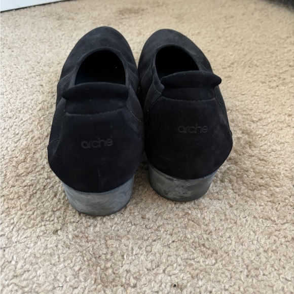 Arche black suede almond toe flats with wedge - Picture 4 of 5